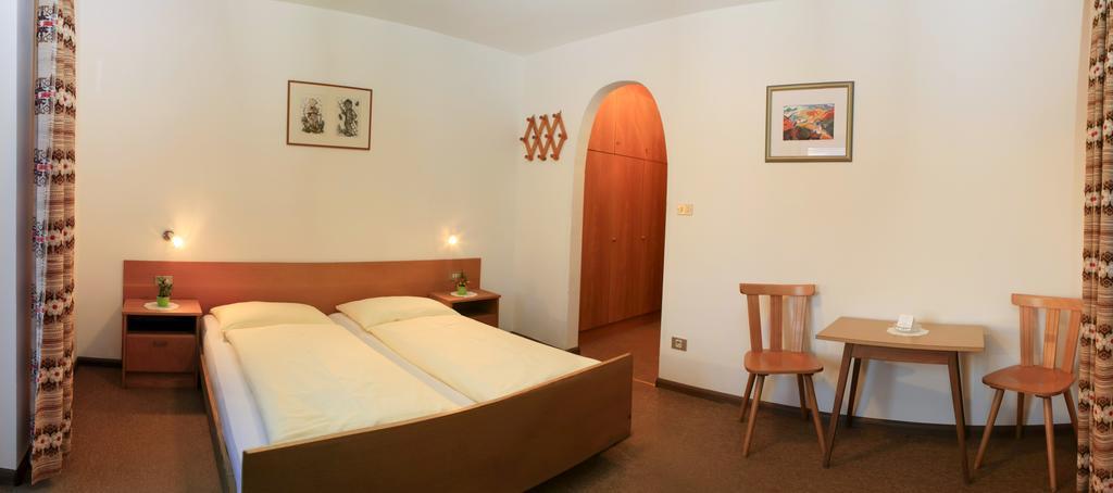 Pension Rastnerhof Luson Exterior photo